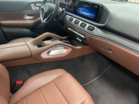 Used 2025 Mercedes-Benz GLE 450e 4MATIC image 21