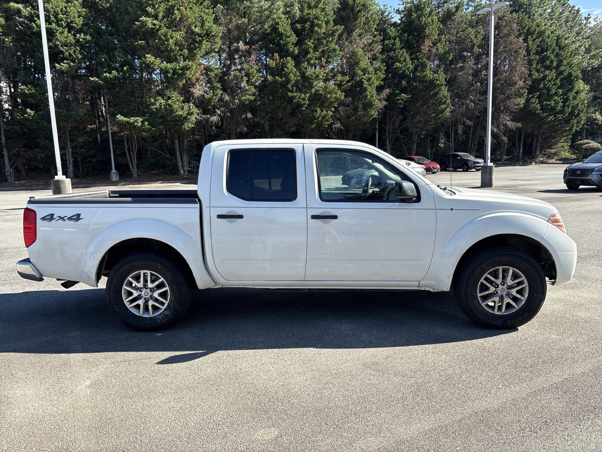 Used 2019 Nissan Frontier SV AWD/4WD image 6