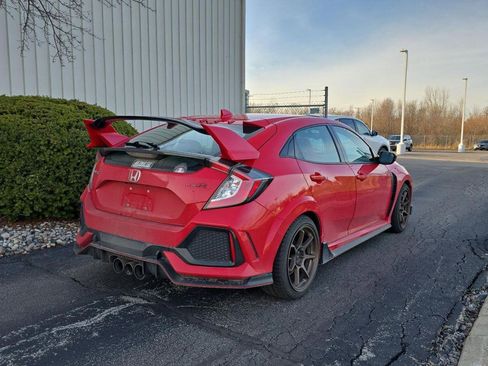 Used 2019 Honda Civic Type R image 8