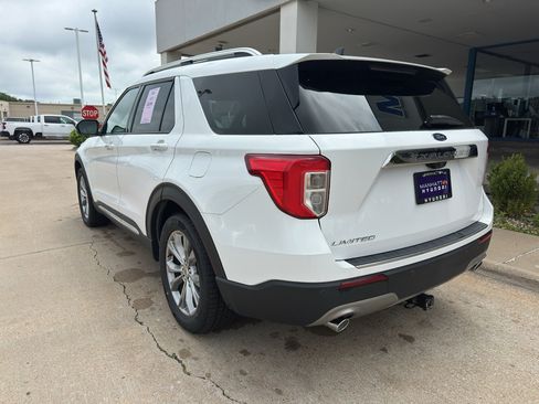 Used 2023 Ford Explorer Limited w/ Equipment Group 301A RWD image 6