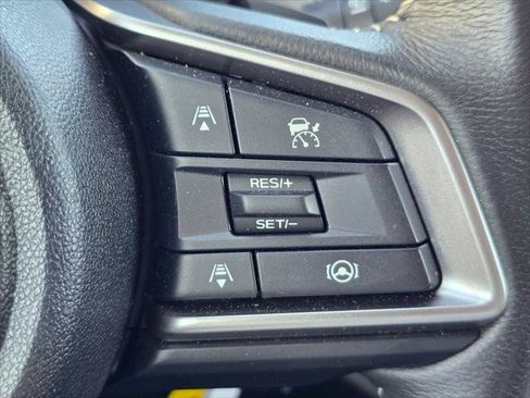 Used 2025 Subaru Outback Premium w/ Popular Package #1A AWD/4WD image 31