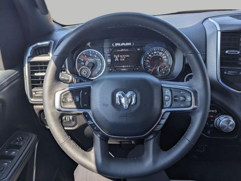 Used 2025 RAM 1500 Laramie AWD/4WD image 15