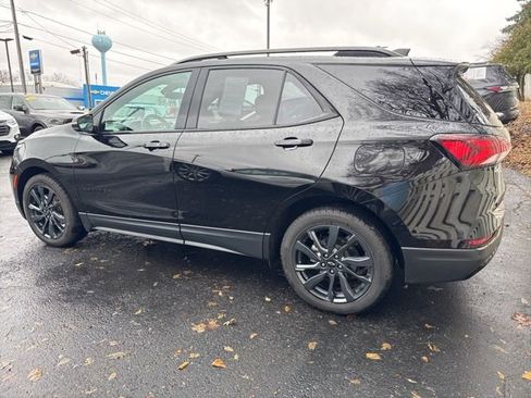 Certified 2022 Chevrolet Equinox RS w/ RS Leather Package image 3