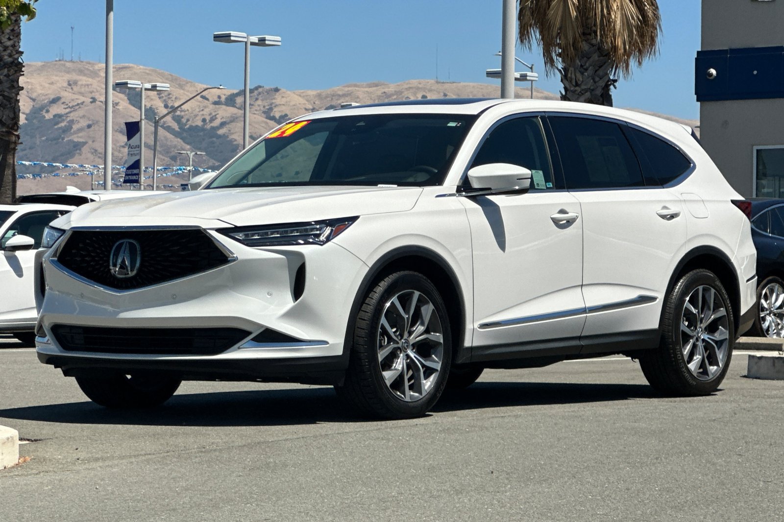 Used 2024 Acura MDX w/ Technology Package FWD image 9