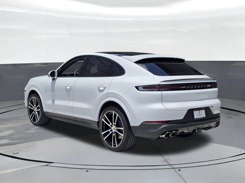 New 2026 Porsche Cayenne Coupe AWD/4WD image 3
