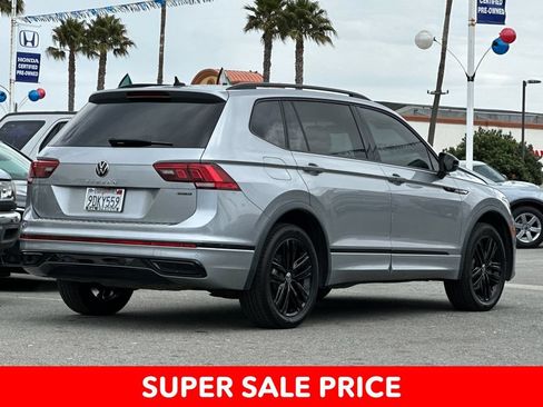 Used 2022 Volkswagen Tiguan SE R-Line AWD/4WD image 3