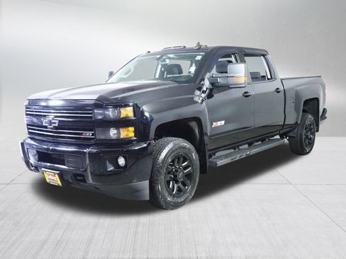 Used 2016 Chevrolet Silverado 2500 LT w/ Midnight Edition AWD/4WD image 3