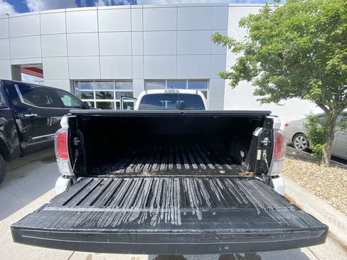 Used 2021 Toyota Tacoma TRD Sport AWD/4WD image 26