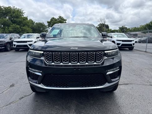 Used 2024 Jeep Grand Cherokee Summit AWD/4WD image 2