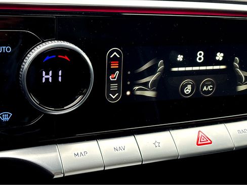 Used 2025 Genesis GV70 3.5T Sport w/ Sport Prestige Package image 10