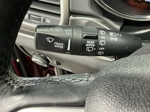 Used 2018 Jeep Grand Cherokee Limited image 19