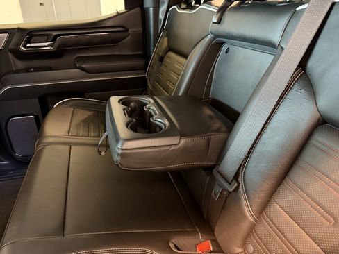 Used 2022 GMC Sierra 1500 AT4X image 42