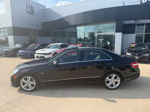 Used 2012 Mercedes-Benz E 350 4MATIC Sedan image 5