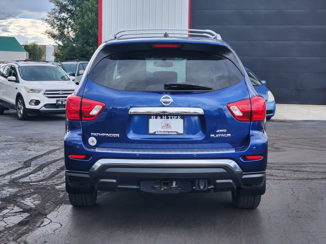 Used 2017 Nissan Pathfinder Platinum AWD/4WD image 10