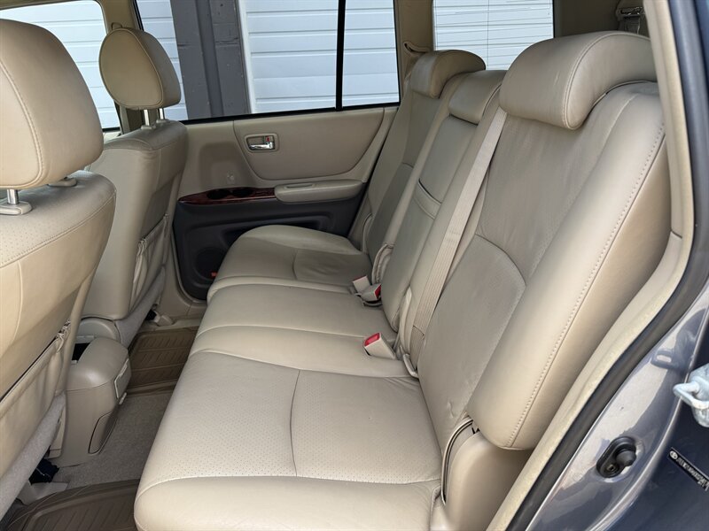 Used 2006 Toyota Highlander Limited AWD/4WD image 13