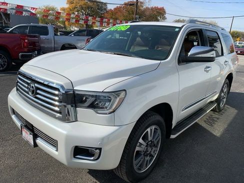 Used 2019 Toyota Sequoia Platinum image 3