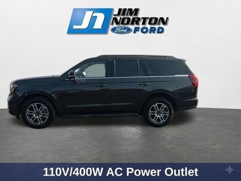 Used 2025 Ford Expedition Active AWD/4WD image 6