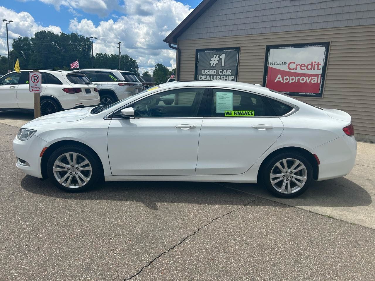 Used 2015 Chrysler 200 Limited w/ Convenience Group FWD image 8