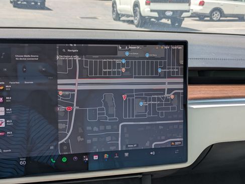 Used 2022 Tesla Model X AWD/4WD image 26