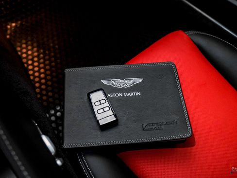 Used 2014 Aston Martin Vanquish Coupe image 63