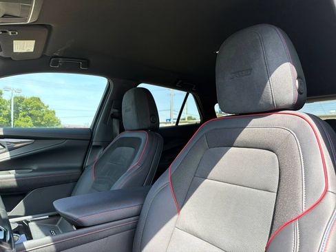 Used 2024 Chevrolet Blazer EV RS RWD image 8