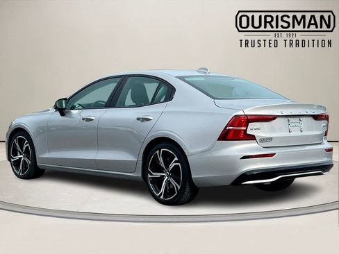 Used 2024 Volvo S60 B5 Core image 4