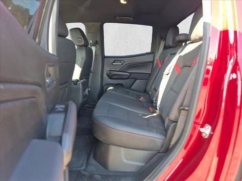 Used 2024 Chevrolet Colorado Z71 w/ Z71 Convenience Package 2 AWD/4WD image 18