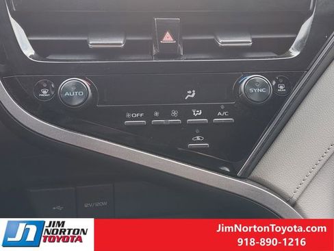 Used 2024 Toyota Camry LE image 21