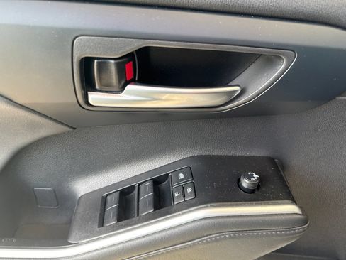 Used 2026 Toyota Highlander XLE AWD/4WD image 6
