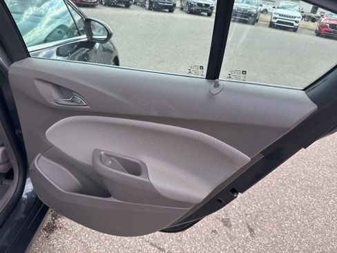 Used 2017 Chevrolet Cruze LT w/ Convenience Package image 25