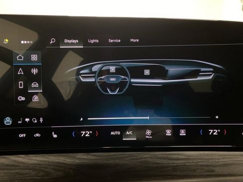 Used 2025 Audi Q5 Premium w/ Convenience Package image 47