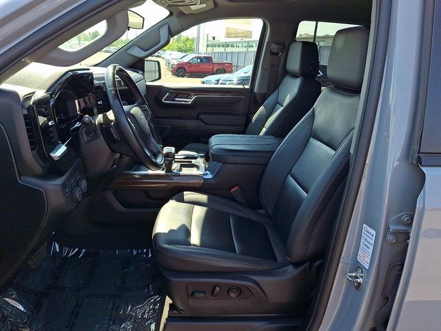 Used 2024 Chevrolet Silverado 1500 RST w/ Convenience Package II AWD/4WD image 13