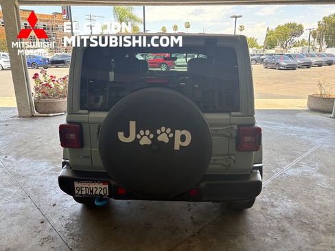 Used 2023 Jeep Wrangler Unlimited Sahara AWD/4WD image 4
