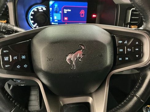 Used 2023 Ford Bronco Badlands image 27