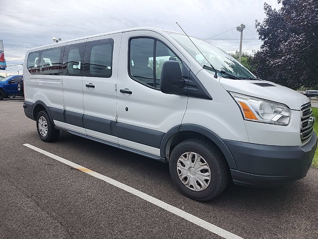 Used 2017 Ford Transit 350 XLT RWD image 6