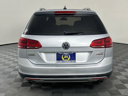 Used 2017 Volkswagen Golf Alltrack SE image 10