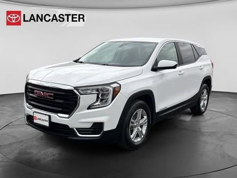 Used 2024 GMC Terrain SLE FWD image 3