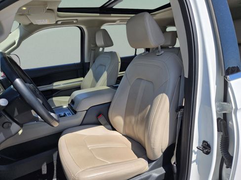 Used 2022 Ford Expedition Limited AWD/4WD image 11