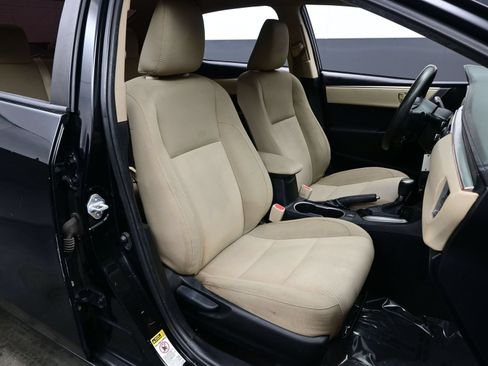 Used 2015 Toyota Corolla LE FWD image 16