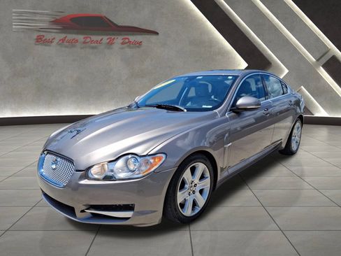 Used 2010 Jaguar XF Luxury RWD image 1