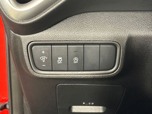 Used 2025 Kia Soul LX w/ LX Technology Package image 19