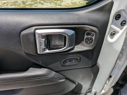 Used 2018 Jeep Wrangler Unlimited Rubicon AWD/4WD image 21