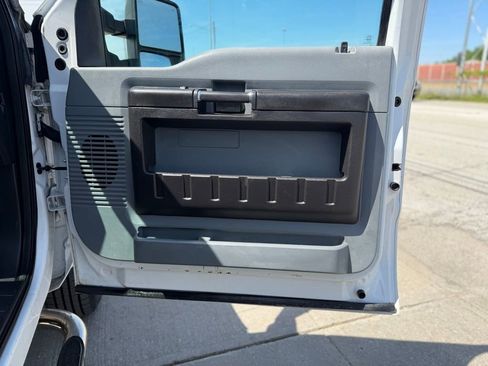 Used 2016 Ford F250 XL w/ Power Equipment Group AWD/4WD image 12