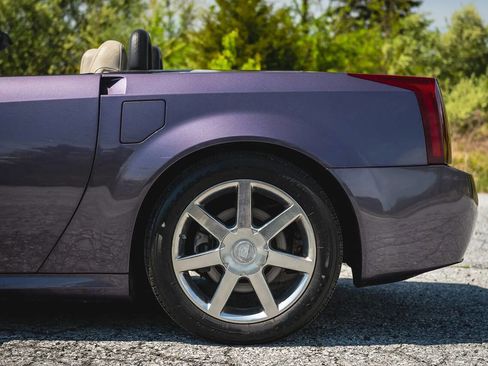 Used 2004 Cadillac XLR image 87