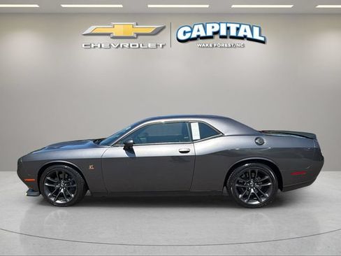 Used 2021 Dodge Challenger R/T Scat Pack RWD image 3