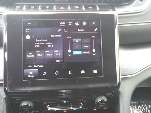 Used 2023 Jeep Grand Cherokee Laredo image 23