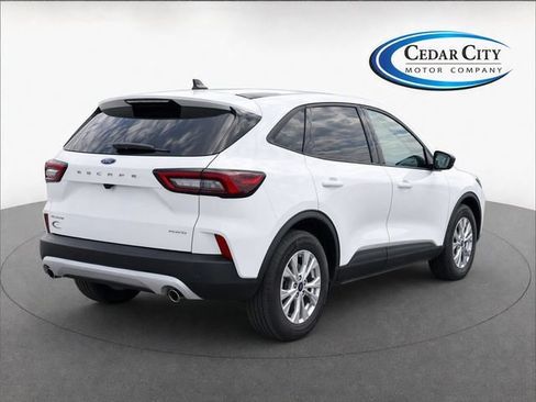 Used 2026 Ford Escape Active w/ Tech Pack #1 AWD/4WD image 4