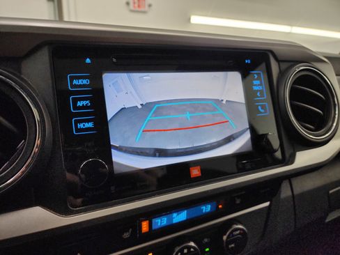 Used 2019 Toyota Tacoma Limited image 17