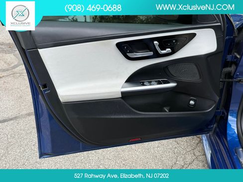 Used 2022 Mercedes-Benz C 300 4MATIC Sedan image 7