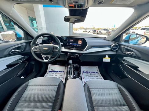 New 2026 Chevrolet Trax LT w/ Driver Confidence Package image 2